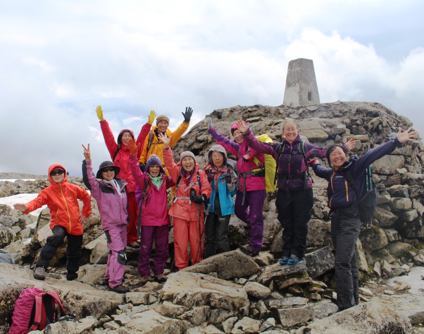 5月16日出発「英国3つの最高峰登頂と湖水地方  エディンバラゆったり滞在 11日間」