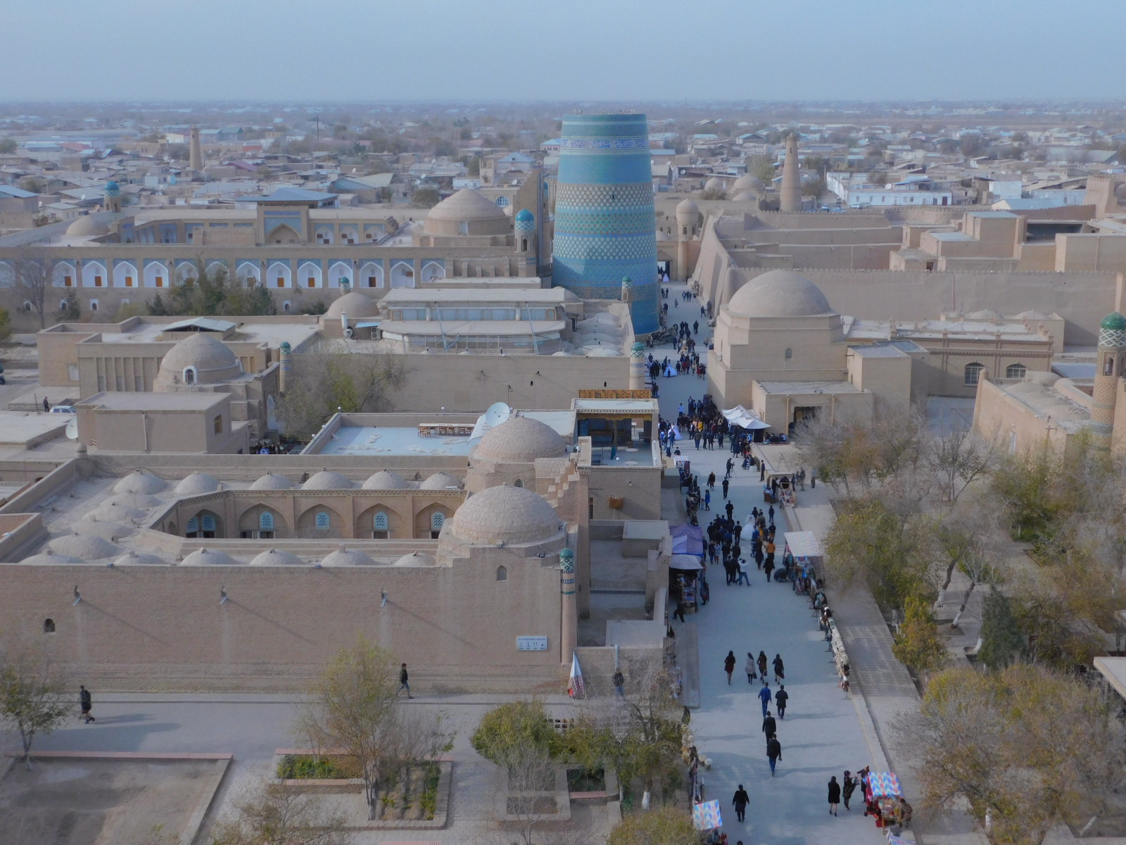 11月21日出発「中央アジア・シルクロード・文明の十字路の旅　ウズベキスタンの世界遺産周遊と西天山 9日間」