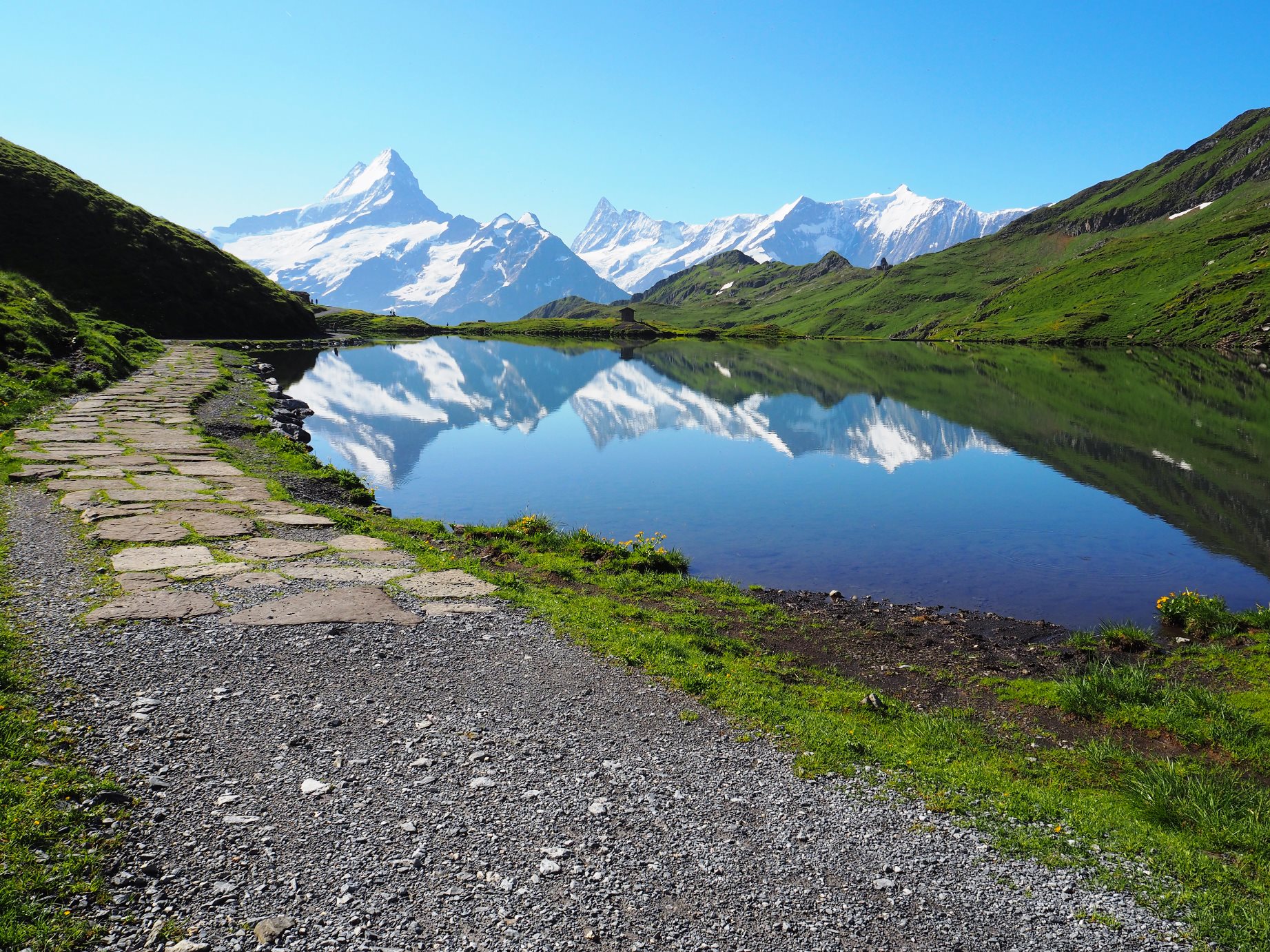 7月16日出発「スイス・アルプス・パノラマ・ハイキングと憧れのヘルンリ小屋訪問と3,400m峰登頂 9日間」
