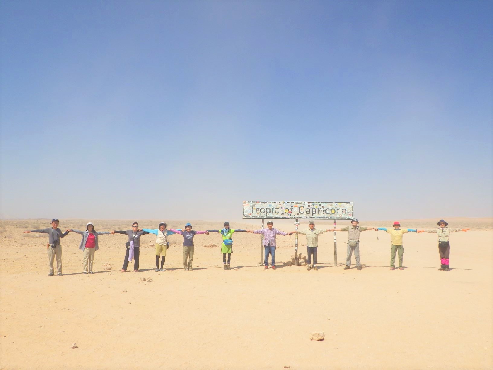 8月27日出発「南部アフリカ周遊ハイキング ナミブ砂漠セスリエムキャンプと花の楽園ナマクワランド 12日間」