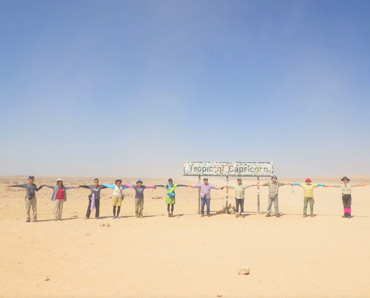 8月27日出発「南部アフリカ周遊ハイキング ナミブ砂漠セスリエムキャンプと花の楽園ナマクワランド 12日間」