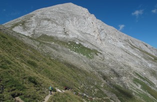 ブルガリア第二の高峰、ピラミダルな大理石の山のビフレン山（2,914m ／ 7日目）