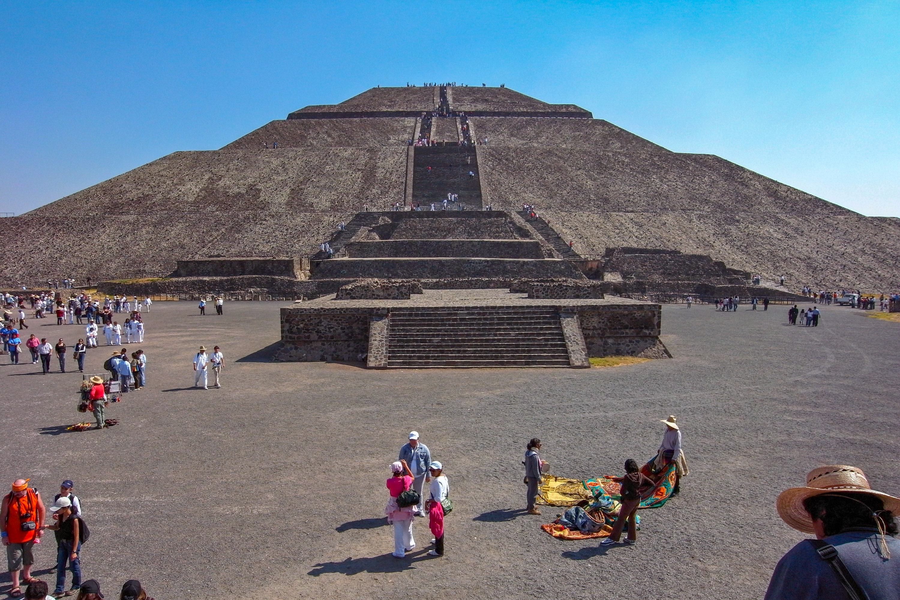 ティオティワカン遺跡の太陽のピラミッド