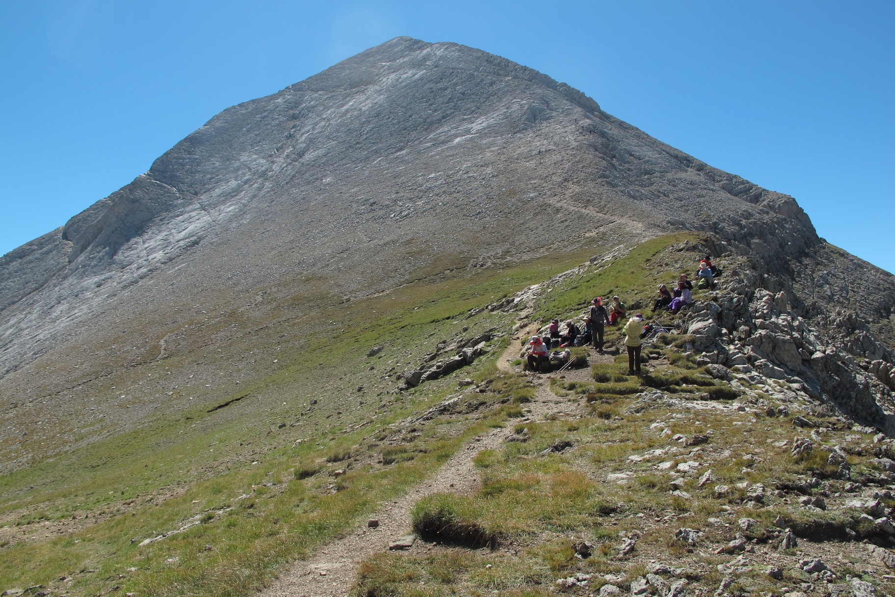 ブルガリア第二の高峰、ピラミダルな大理石の山のビフレン山（2,914m ／7日目）