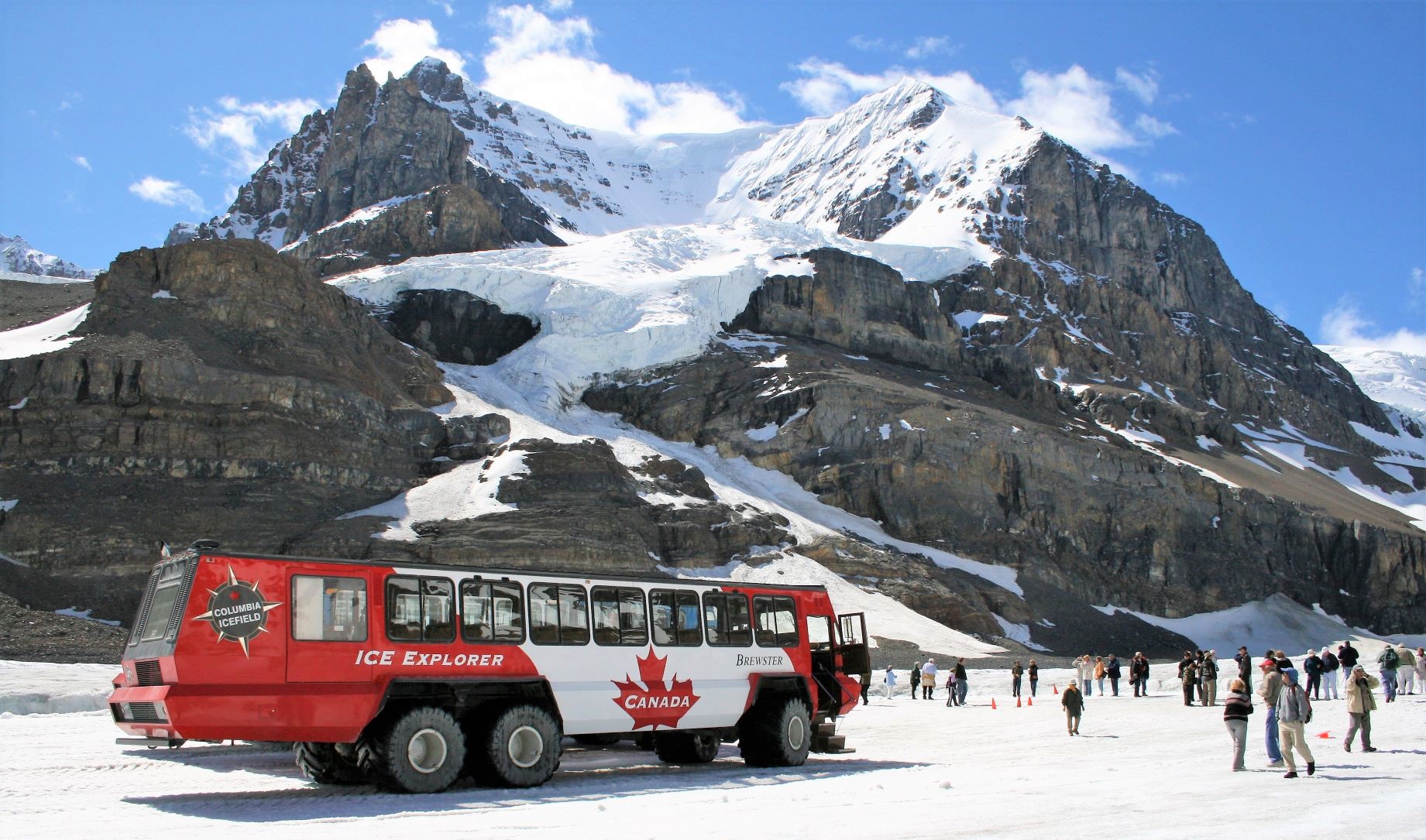 コロンビア大氷原の雪上車観光へ（5日目）