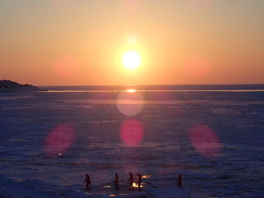 オホーツク海をうめつくす流氷を歩く