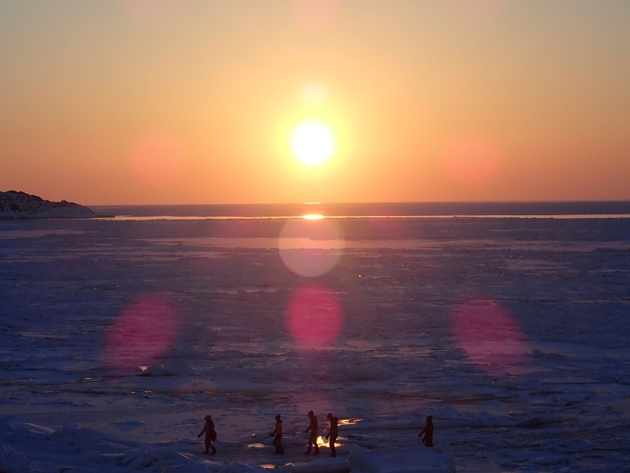 オホーツク海の流氷を歩く