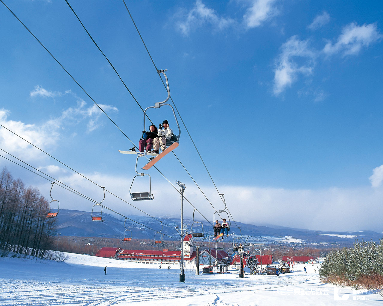 ワイド&フラットなコースが特徴の八幡平リゾートスキー場