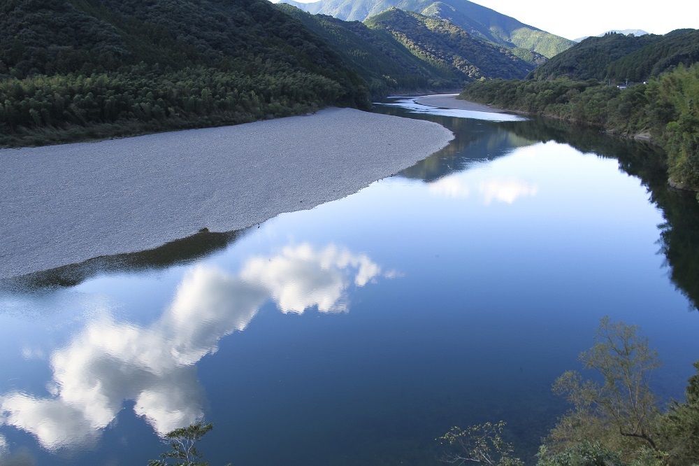 日本最後の清流といわれる四万十川